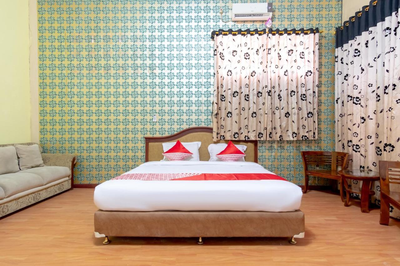 OYO 2777 Sleepover Sei Serayu Medan Bagian luar foto